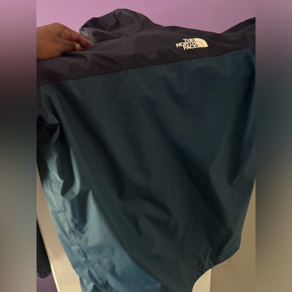 Boys 14-16 the north face wind breaker